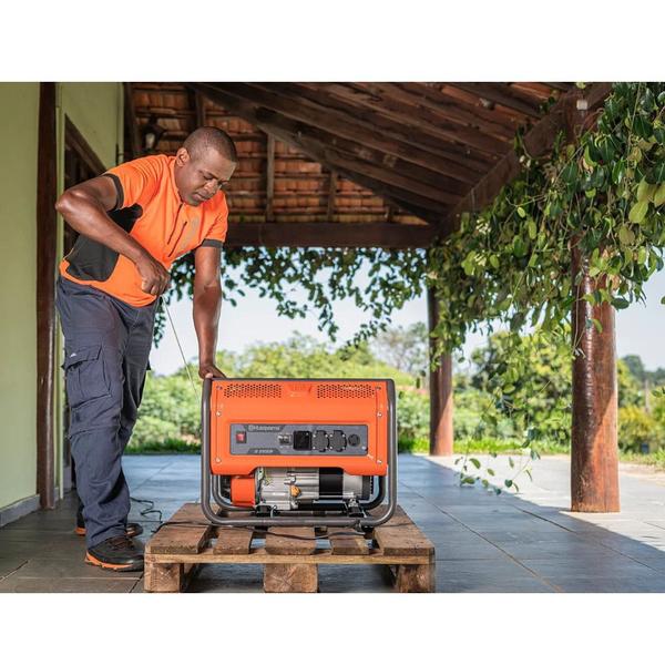 Imagem de Gerador de energia 2,8 Kva a gasolina partida manual - G2500P - Husqvarna