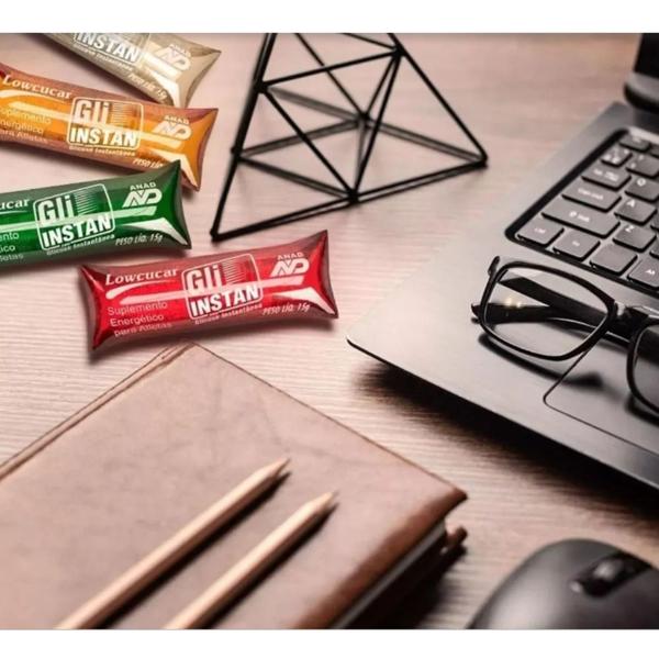 Gli-instan lowçucar pote sabor morango com 10 saches de 15g cada Imagem de Gli-instan lowçucar pote sabor morango com 10 saches de 15g cada