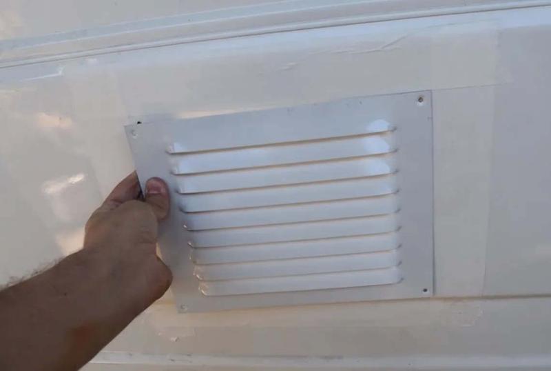 Grade De Ventilação Alumínio Itc 20x20cm Com Tela Motorhouse - ITC Exaustores Imagem de Grade De Ventilação Alumínio Itc 20x20cm Com Tela Motorhouse