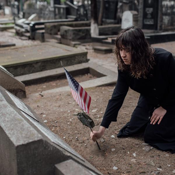 Imagem de Grave Marker Anley US Veteran com bandeira americana de 86 cm de altura