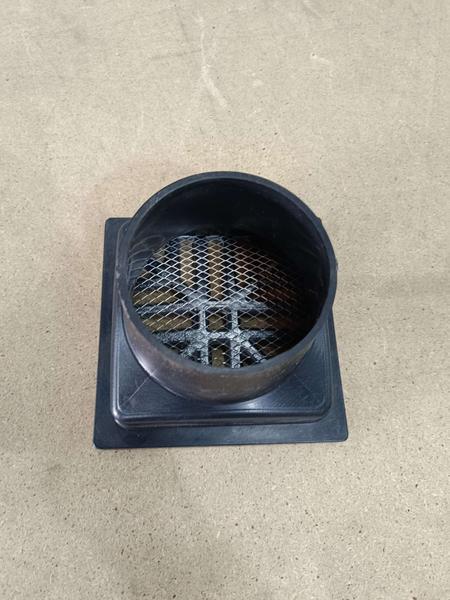 Grelha Pluvial 15x15 Concava Quintal Coletora 75mm e Tela - Ficone & Reis Imagem de Grelha Pluvial 15x15 Concava Quintal Coletora 75mm e Tela