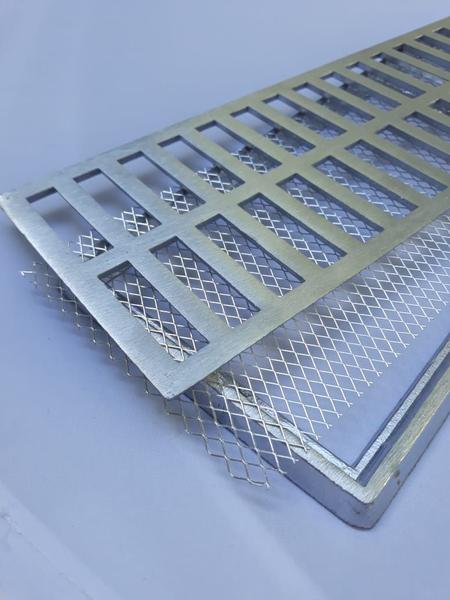 Grelha Pluvial 15x40 com Suporte e Tela Anti Insetos - Aluminio Fundido Escovado - Ficone Reis Imagem de Grelha Pluvial 15x40 com Suporte e Tela Anti Insetos - Aluminio Fundido Escovado - Ficone Reis
