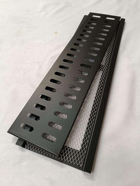 Imagem de Grelha Ralo Linear 15x50 Inox Preto Fosco com Tela Anti Escorpião e Suporte