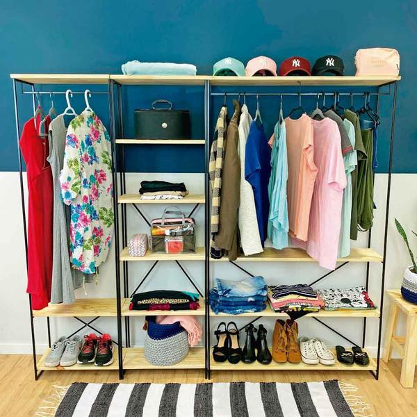 Imagem de Guarda-Roupas Industrial de Ferro e Madeira Closet Modular Natural e Preto