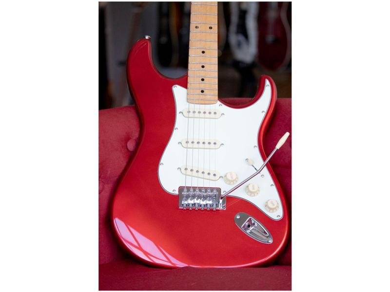 Imagem de Guitarra Elétrica Tagima TW Series TG - 530 Metallic Red