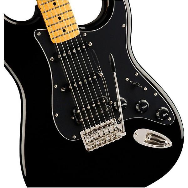 Imagem de Guitarra Fender Squier Classic Vibe 70S HSS Black 0374023506