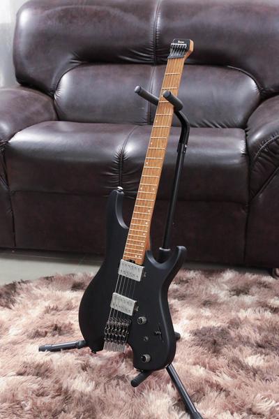 Imagem de Guitarra Ibanez Qx52 Bkf/b Multi Scala Com Capa Preto