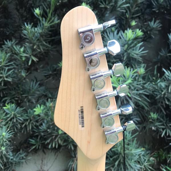 Imagem de Guitarra Strinberg Modelo Sts100 Strato Cor Sunburst Sb