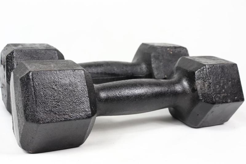 Halter Dumbell Sextavado Pintado 10Kg Musculação Megagym - Megagym Equipamentos Imagem de Halter Dumbell Sextavado Pintado 10Kg Musculação Megagym