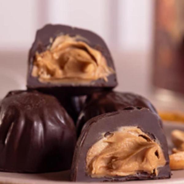 Haoma Bombom Chocolate 56 Cacau Com Recheio Creme Amendoim Imagem de Haoma Bombom Chocolate 56 Cacau Com Recheio Creme Amendoim