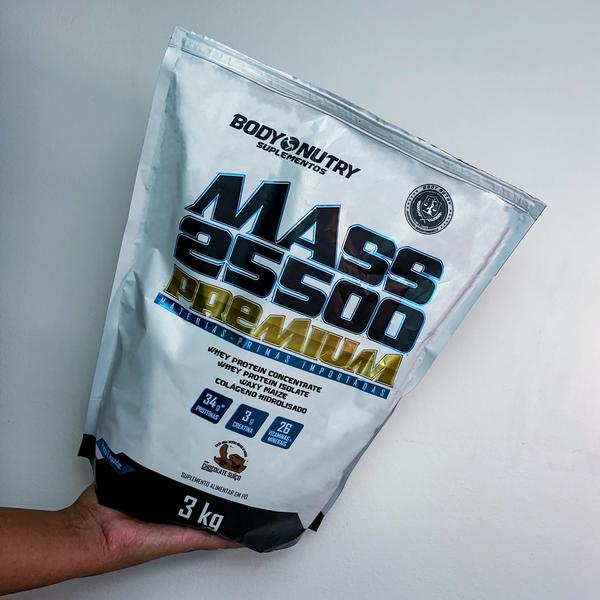 Hipercalórico Mass 25500 3kg Anticatabólico 34g de proteínas 26 vitaminas e minerais com 3g de creatina - Body Nutry Imagem de Hipercalórico Mass 25500 3kg Anticatabólico 34g de proteínas 26 vitaminas e minerais com 3g de creatina