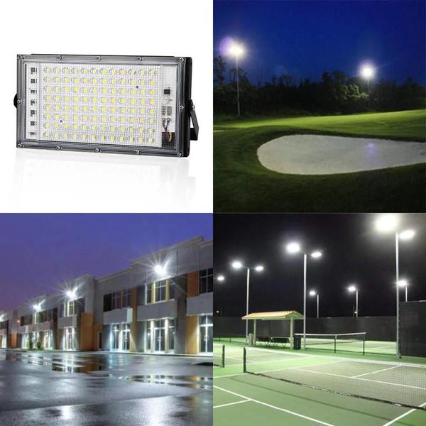 Holofote LED 100W IP65 - À Prova D'Água 220V - Refletor Externo para Parede e Rua Imagem de Holofote LED 100W IP65 - À Prova D'Água 220V - Refletor Externo para Parede e Rua