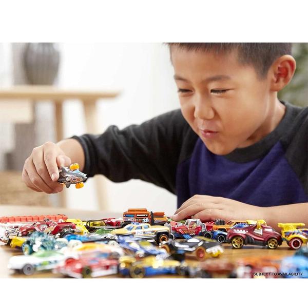 Imagem de Hot Wheels Kit com 10 Carrinhos Sortidos Mattel