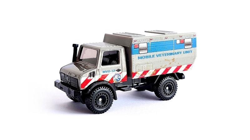 Imagem de Hot Wheels Premium Jurassic World Mercedes Benza Unimog 1/64