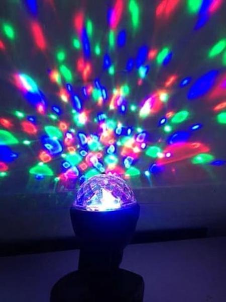 Imagem de Iluminação com som e cabeça de led em movimento cores sortidas divertido