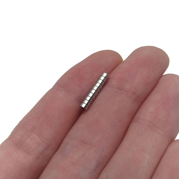 Imagem de Ima De Neodímio 20 Peças / Super Forte / 3mm X 1,5mm