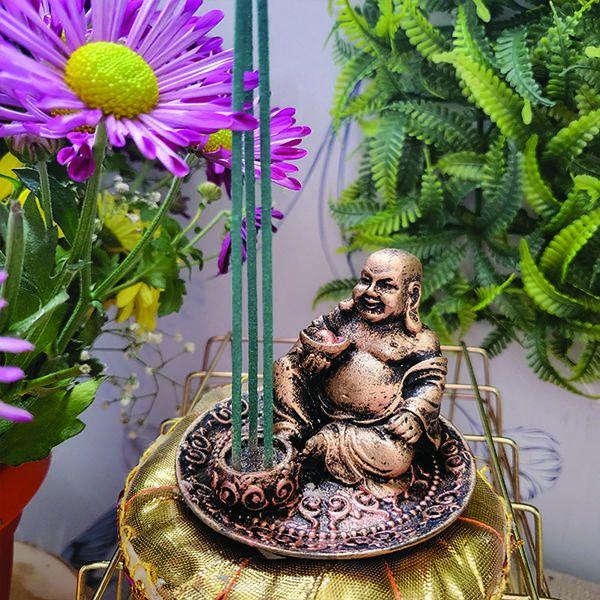 Incensário Buda Chinês Pratinho Para 3 Incensos 13099 - Mana Om Imagem de Incensário Buda Chinês Pratinho Para 3 Incensos 13099