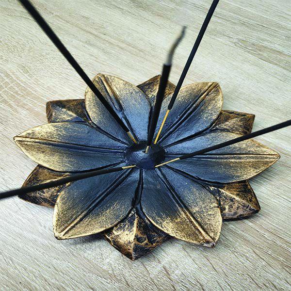 Incensário FLor De Lótus Grande Para 5 Incensos 13098 - Mana Om Imagem de Incensário FLor De Lótus Grande Para 5 Incensos 13098