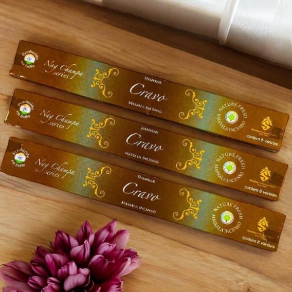 Incenso Indiano Shankar Series Nagchampa Massala 1 Caixa com 8 Varetas - BIEL COMERCIO DE ARTIGOS ESOTERICOS, BIJUTERIAS E ARTESANATO Imagem de Incenso Indiano Shankar Series Nagchampa Massala 1 Caixa com 8 Varetas