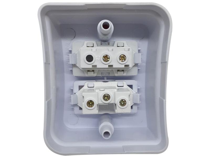 Interruptor Simples 1 Tecla + Tomada 20A 2p+t Sobrepor Externo Com Espelho Branco Linha Viena - EPM ACESSORIOS Imagem de Interruptor Simples 1 Tecla + Tomada 20A 2p+t Sobrepor Externo Com Espelho Branco Linha Viena