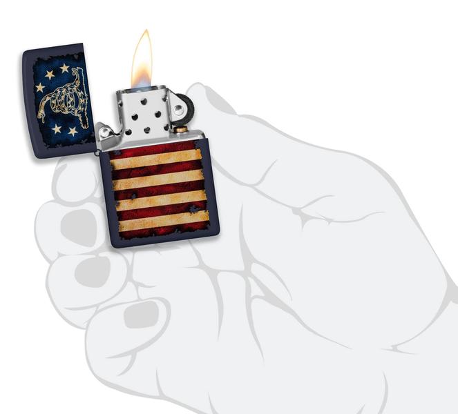 Imagem de Isqueiro de bolso Zippo Don't Tread On Me, bandeira dos EUA, azul marinho fosco