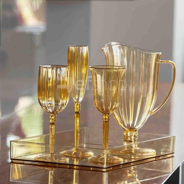 Jarra Acrilíco Suco Água Cozinha Multiuso Cristal 1,6L - Paramount Imagem de Jarra Acrilíco Suco Água Cozinha Multiuso Cristal 1,6L