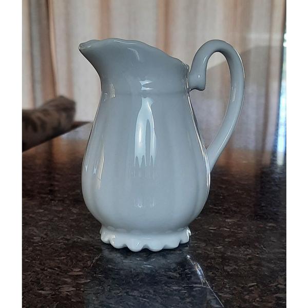 Jarra Clássica 300ml, Leiteira, Sucos e Bebidas - Porcelana Branca - Antilope Decor Porcelanas Imagem de Jarra Clássica 300ml, Leiteira, Sucos e Bebidas - Porcelana Branca
