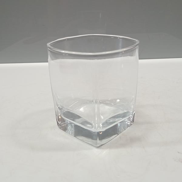 JOGO 6 COPOS ÁGUA DRINK BAIXO HOME&CO VIDRO 250ml 9x8x8cm TRANSPARENTE Imagem de JOGO 6 COPOS ÁGUA DRINK BAIXO HOME&CO VIDRO 250ml 9x8x8cm TRANSPARENTE