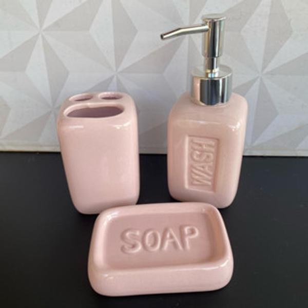 Jogo de banheiro de porcelana rosa com 3 peças porta sabonete e escova - clink Imagem de Jogo de banheiro de porcelana rosa com 3 peças porta sabonete e escova