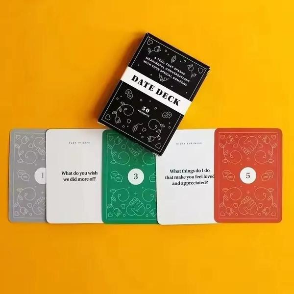 Jogo de Cartas Romântico para Casal - Diversão e Entretenimento para Noite de Encontros Imagem de Jogo de Cartas Romântico para Casal - Diversão e Entretenimento para Noite de Encontros