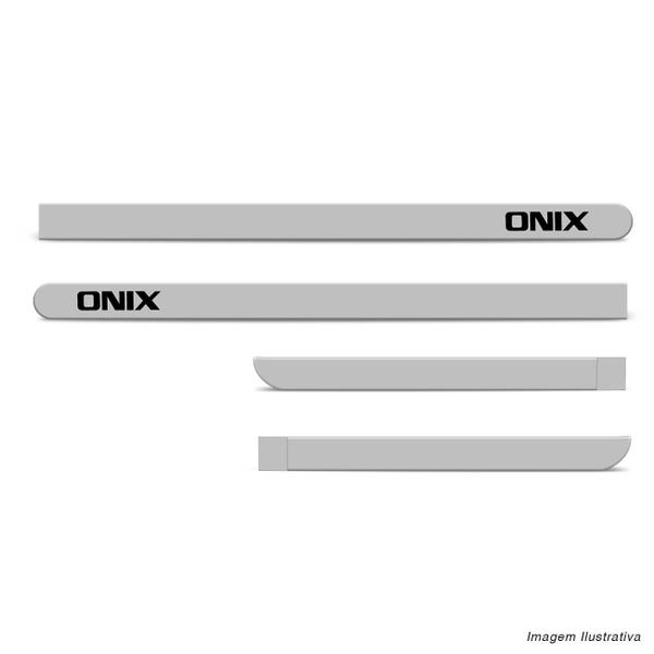 Jogo De Friso Lateral Onix 2012 A 2019 Prata Switchblade Cor Original Grafia Dupla Face - ZP Imagem de Jogo De Friso Lateral Onix 2012 A 2019 Prata Switchblade Cor Original Grafia Dupla Face