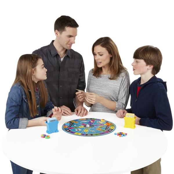 Imagem de Jogo de Tabuleiro Hasbro Gaming Trivial Pursuit Family Edition