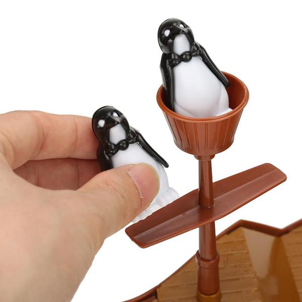 Jogo Divertido Para Crianças Pinguins Piratas Equilibristas - Art Brink Imagem de Jogo Divertido Para Crianças Pinguins Piratas Equilibristas - Art Brink
