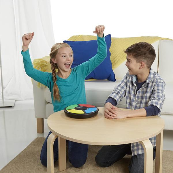 Jogo hasbro simon class b7962 Imagem de Jogo hasbro simon class b7962