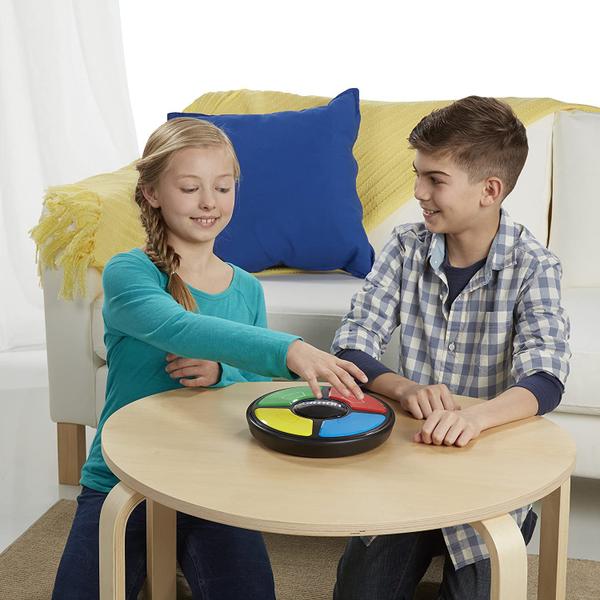 Jogo hasbro simon class b7962 Imagem de Jogo hasbro simon class b7962