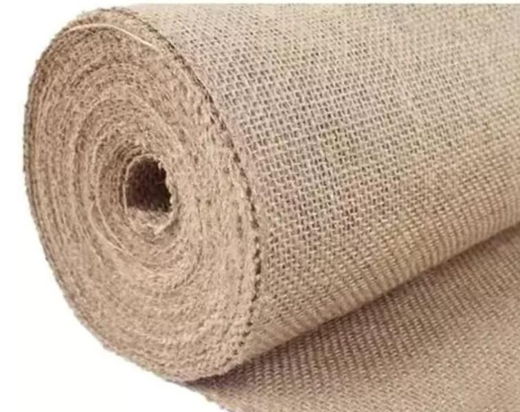 Imagem de JUTA CRÚ  (VENDAS A PARTIR DE 50 CM X 1,00 DE LARGURA) Indicada para artesanato, a juta é uma fibra natural, longa, resistente e 100% biodegradável.