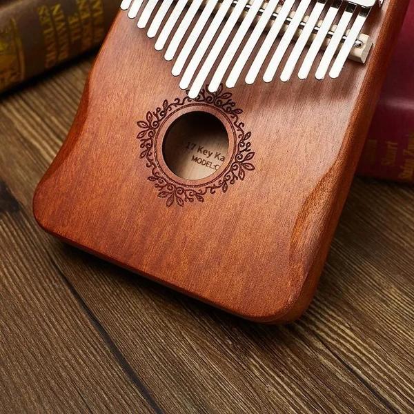 Imagem de Kalimba de 17 Teclas - Piano de Polegar em Madeira - Instrumento Musical Mbira