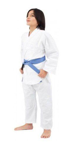 Kimono Infantil Torah Judô e Jiu Jitsu Branco Imagem de Kimono Infantil Torah Judô e Jiu Jitsu Branco