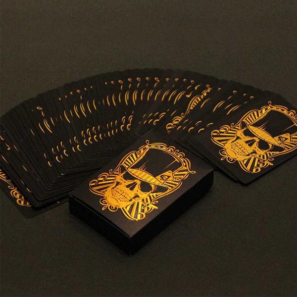 Kit 02 Baralho Preto e Dourado Ouro Caveira Impermeável Skull Black Luxo Colecionador Mágica Liso Truco Poker - Boa Ideia Variedades e Presentes Imagem de Kit 02 Baralho Preto e Dourado Ouro Caveira Impermeável Skull Black Luxo Colecionador Mágica Liso Truco Poker