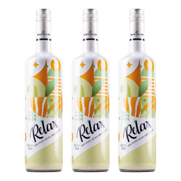 Kit 03 Un. Vinho Frisante Garibaldi Relax Branco Demi-sec Imagem de Kit 03 Un. Vinho Frisante Garibaldi Relax Branco Demi-sec