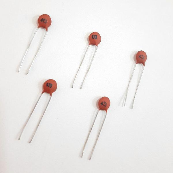 Imagem de Kit 05 Capacitor Cerâmico 47nf / 0,047uf 20v