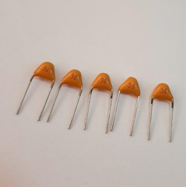 Imagem de Kit 05 Capacitor Cerâmico Monolítico 30pf / 30 / 50v