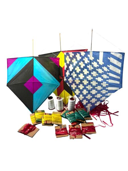Kit 10 Pipas De Seda 45cm + 10 rabiolas + 10 rolos linha 10 - Blook Imagem de Kit 10 Pipas De Seda 45cm + 10 rabiolas + 10 rolos linha 10