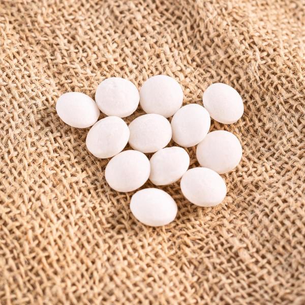 Kit 12 Pacotes Pedra Naftalina Bola Anti Traça Anti Mofo 21gr Novo Frescor Repelente Insetos e Traças / Combate Umidade Imagem de Kit 12 Pacotes Pedra Naftalina Bola Anti Traça Anti Mofo 21gr Novo Frescor Repelente Insetos e Traças / Combate Umidade