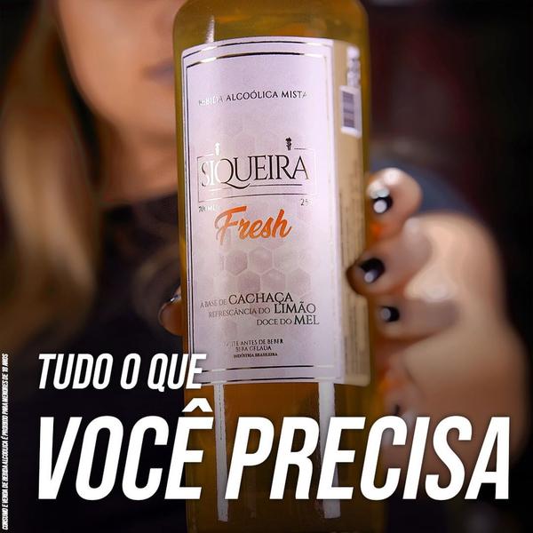 Imagem de Kit 2 Cachaças Siqueira Fresh Mel e Limão 700 ml Pinga Clássica Barril Drink Pai Caipirinha Especial Caninha Churrasco