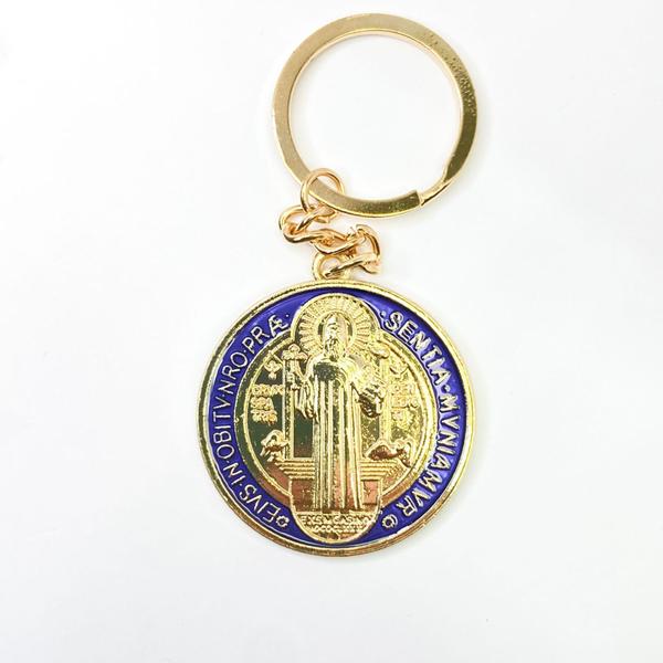 Kit 2 Chaveiros medalhão São Bento dourado - Filó modas Imagem de Kit 2 Chaveiros medalhão São Bento dourado