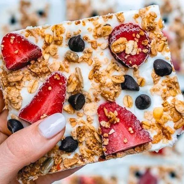 KIT 2 Granola Chia com Banana Sem Gluten Vitalin 200g Imagem de KIT 2 Granola Chia com Banana Sem Gluten Vitalin 200g