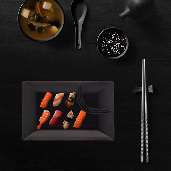 Kit 2 Pratos para Sushi com Molheira Melamina Pretos 19x12,5cm Lyor Tóquio Retangulares Imagem de Kit 2 Pratos para Sushi com Molheira Melamina Pretos 19x12,5cm Lyor Tóquio Retangulares