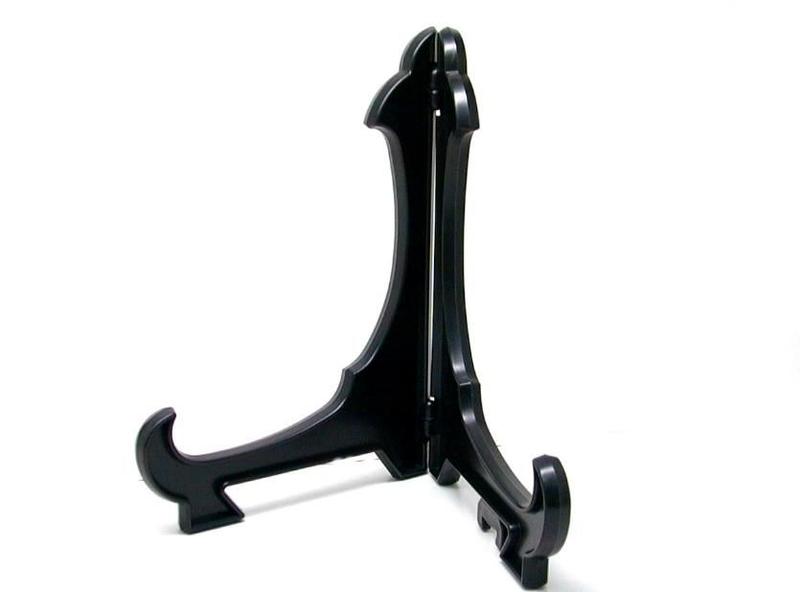 Kit 2 Suportes 9cm Preto p/ Pratos e Azulejos Decorativos - AC Imagem de Kit 2 Suportes 9cm Preto p/ Pratos e Azulejos Decorativos