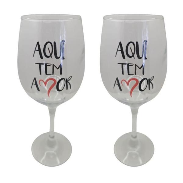 Imagem de Kit 2 Taças Frase Tem Amor Namorado Personalizada Vinho